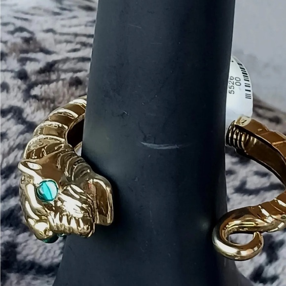 Beautiful panther cuff bracelet from Neiman Marcus - Picture 2 of 4